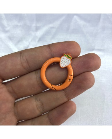 Canlı Mandalina Turuncusu Çilek Figürlü Yuvarlak Metal Papağan
