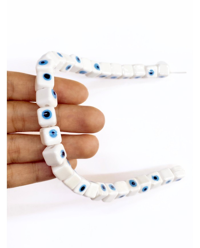 İpe Dizili Seramik Boncuk Beyaz Nazar Boncuklu Küp 10mm - 1 Dizi