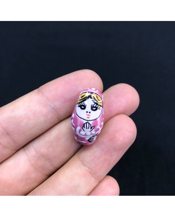 Gül Kurusu Pembe Sarı Saçlı Matruşka Figürlü Seramik Boncuk 1