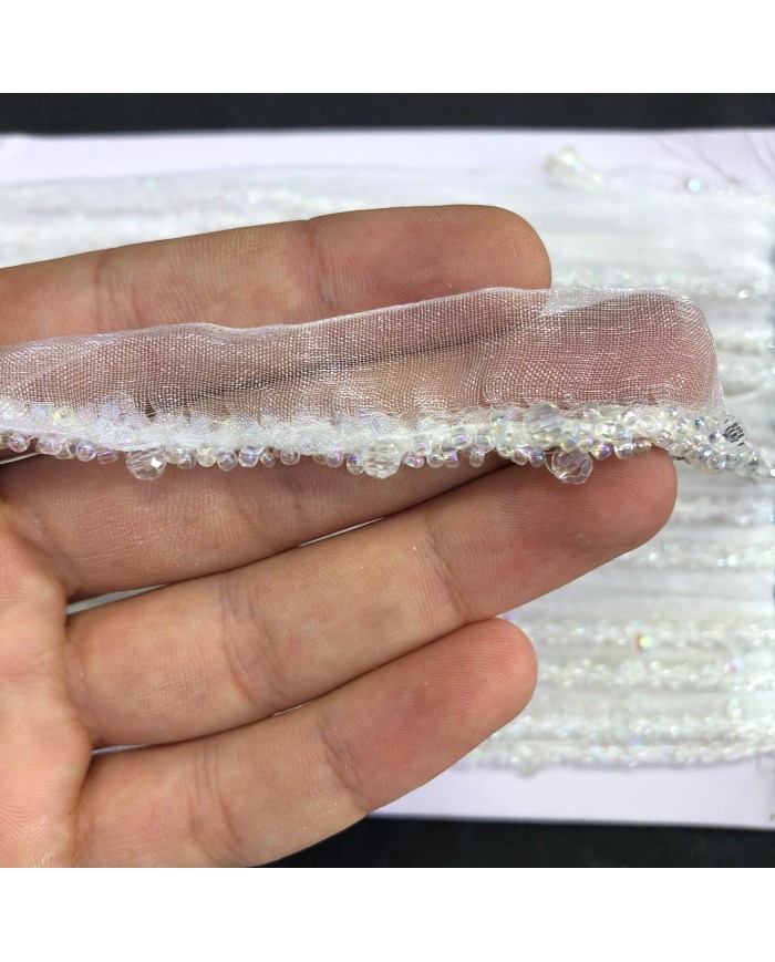 Beyaz Şeffaf İrize Küçük Boncuklu Organze Uç Şerit 1 Metre
