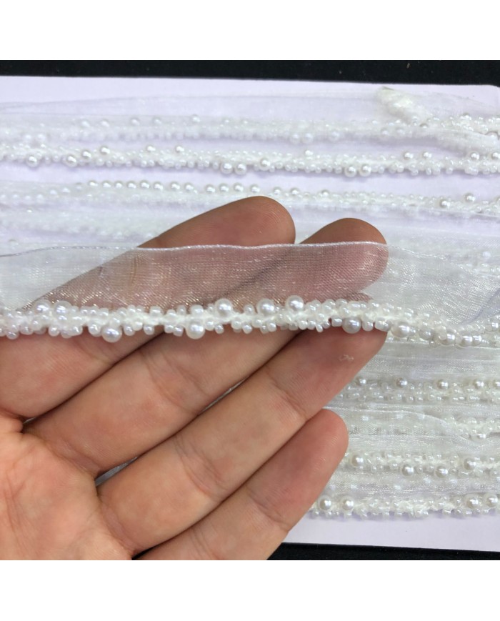Kar Beyazı İnci Görünümlü Boncuklu Organze Uç Şerit 1 Metre