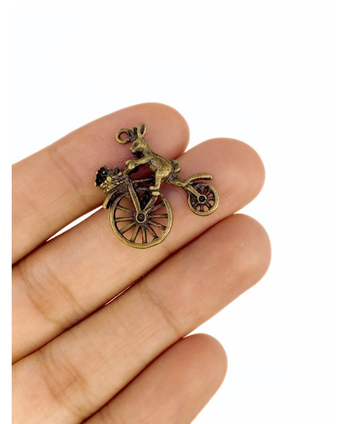 Pirinç Zirkon Mineli Bisiklet Süren Tavşan Kolye Bileklik Ucu Charm 1 Adet