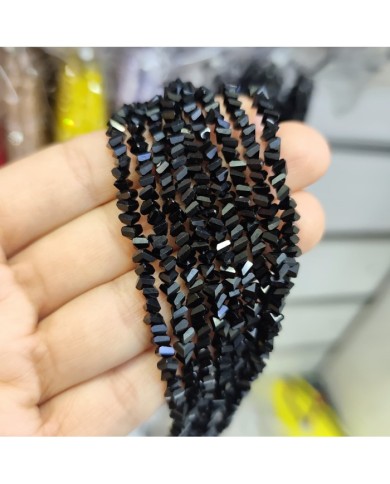 4mm İpe Dizili Üçgen Kristal Boncuk Mat Siyah - 1 Dizi