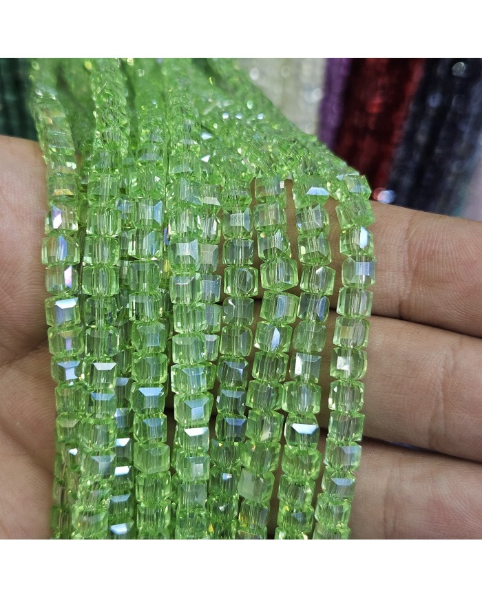 4mm İpe Dizili Küp Kristal Boncuk Şeffaf Çimen Yeşil - 1 Dizi