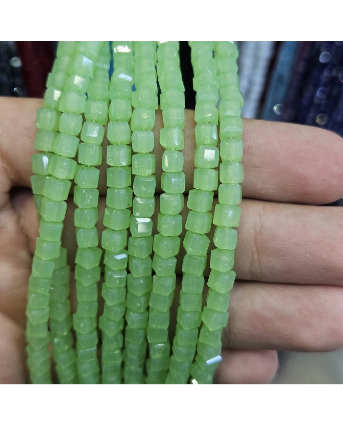 4mm İpe Dizili Küp Kristal Boncuk Mat Buzlu Yeşil - 1 Dizi