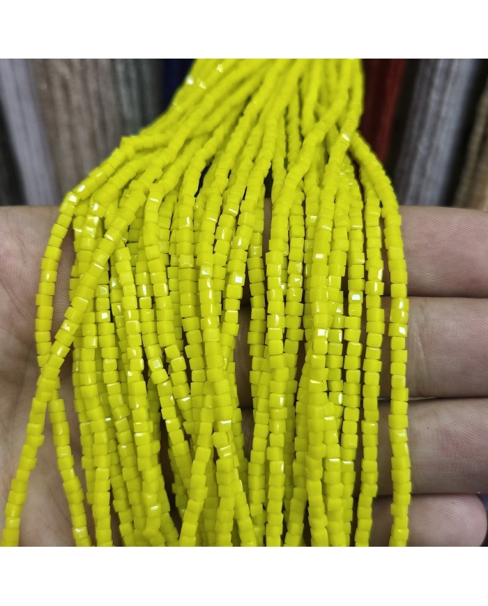 3mm İpe Dizili Küp Kristal Boncuk Mat Janjanlı Neon Sarı - 1 Dizi