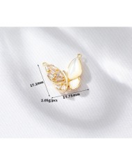 Kelebek Şekilli İnci ve Taş Detaylı Takı Kapama - 17x17mm