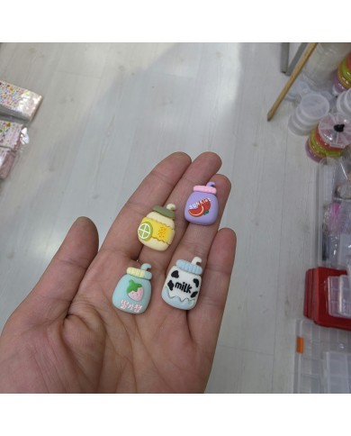 Çilek Desenli Pipetli İçecek Şişesi Figürü Mint Mavisi 1 Adet