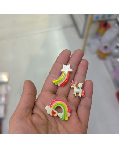 Simli Kanatlı Unicorn Figürü Krem Çok Renkli 1 Adet