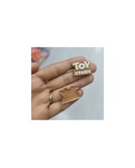 Toy Story Yazılı Süsleme Figürü Karamel Krem 1 Adet