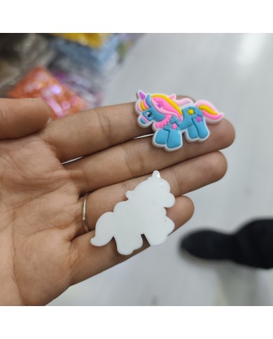 Yıldız Desenli Uzun Yeleli Unicorn Figürü Mavi Çok Renkli 1 Adet