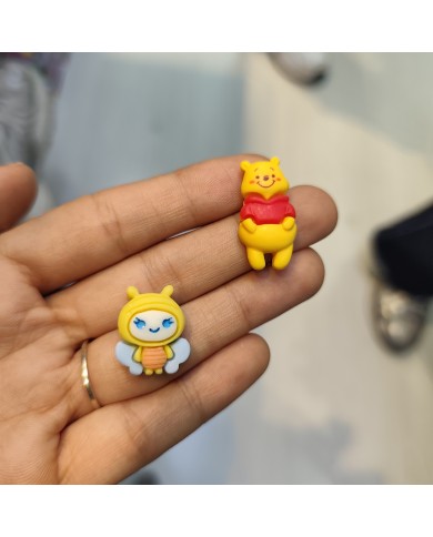 Ayakta Winnie the Pooh Figürü Sarı Kırmızı 1 Adet