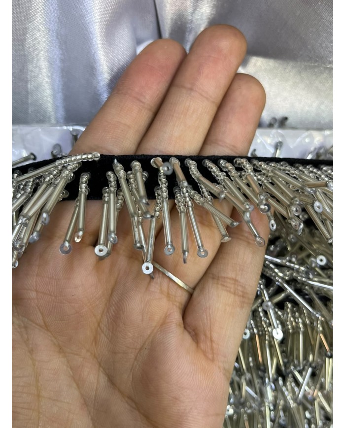 2 cm Pullu ve Boru Boncuklu Üç Sıra Saçak Gümüş 1 Metre